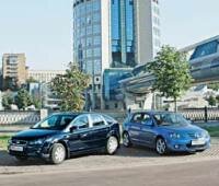 - Ford Focus, Mazda 3 ( ,  3).  